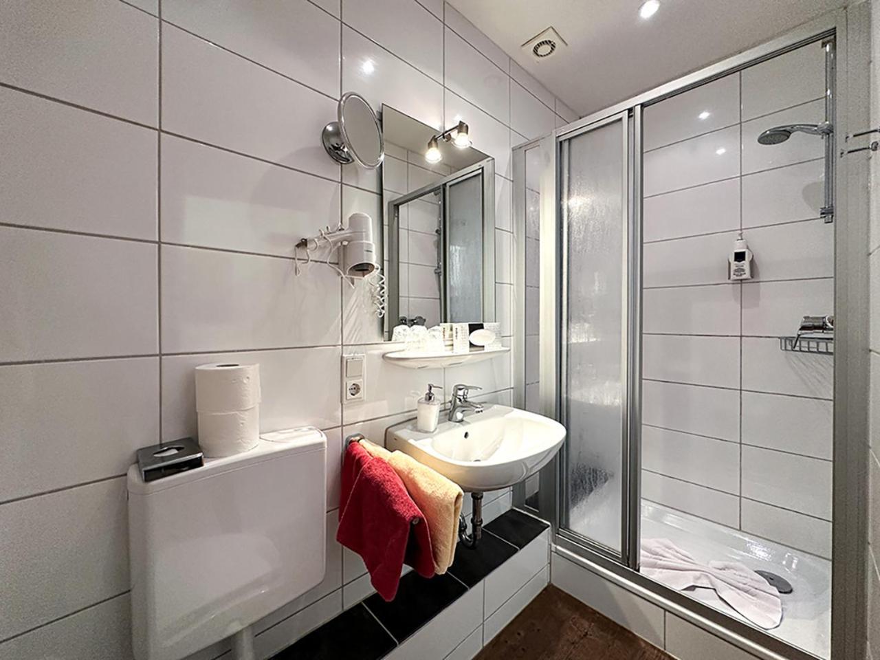 בורקום Hotel Graf Waldersee מראה חיצוני תמונה